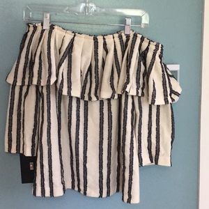 Banana Republic boat neck ruffle top